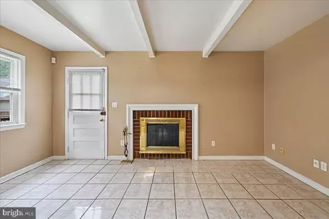 Living - 6703 Vanessa Dr, Lanham, MD 20706 photo 5 of 5