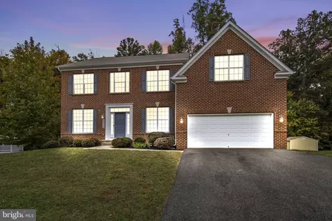 8806 Nancy Ln, Fort Washington, MD 20744