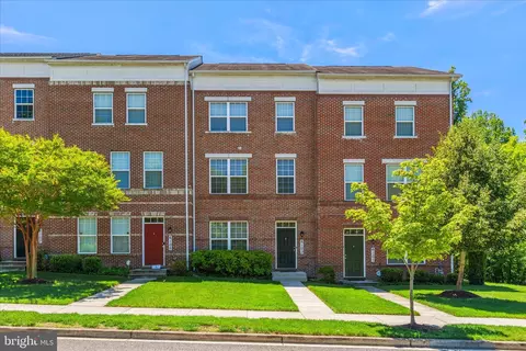 6103 Hanlon St, Capitol Heights, MD 20743