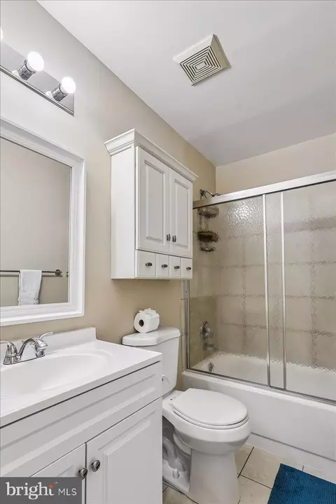 Bath - 14011 E Briston St #11-E, Laurel, MD 20707 photo 2 of 2