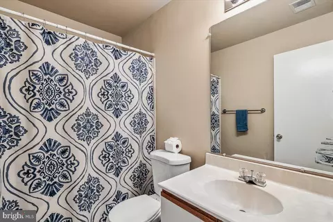 Bath - 14011 E Briston St #11-E, Laurel, MD 20707 photo 1 of 2