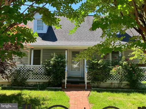 5433 Spring Rd, Bladensburg, MD 20710
