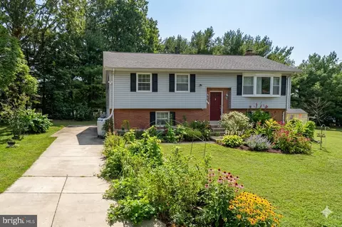 11705 Battersea Dr, Beltsville, MD 20705