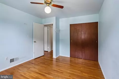 Bedroom - 8303 Montpelier Dr, Laurel, MD 20708 photo 3 of 7