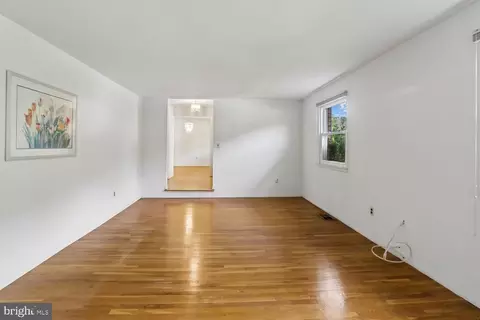 Living - 8303 Montpelier Dr, Laurel, MD 20708 photo 3 of 7