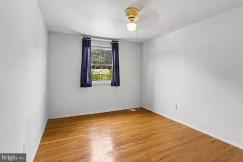 Bedroom - 8303 Montpelier Dr, Laurel, MD 20708 photo 4 of 7