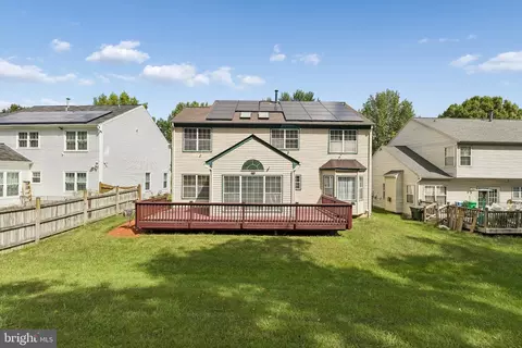 Exterior - 804 Falls Lake Dr, Bowie, MD 20721 photo 3 of 7