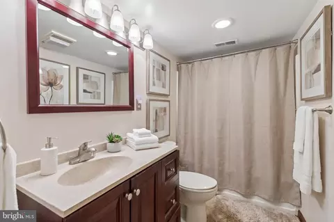 Bath - 804 Falls Lake Dr, Bowie, MD 20721 photo 4 of 4
