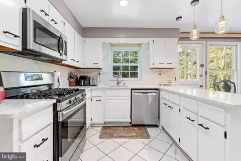 Kitchen - 2302 Muskogee St, Hyattsville, MD 20783 photo 5 of 6