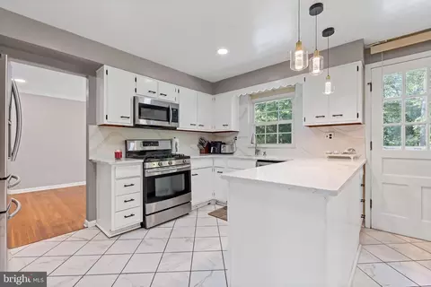 Kitchen - 2302 Muskogee St, Hyattsville, MD 20783 photo 3 of 6