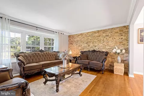 Living - 2302 Muskogee St, Hyattsville, MD 20783 photo 4 of 4