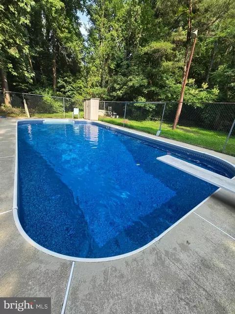 12101 Duckettown Rd, Laurel, MD 20708 photo 3