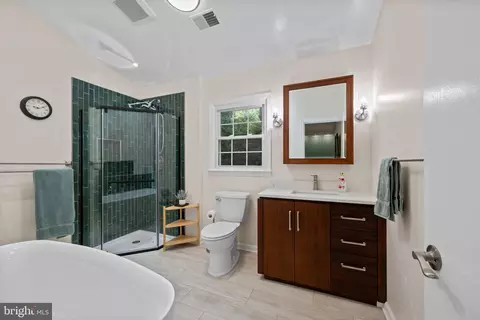 Bath - 12101 Duckettown Rd, Laurel, MD 20708 photo 1 of 5