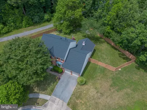 View/Area - 10102 Mallard Pond Ct, Laurel, MD 20708 photo 12 of 17