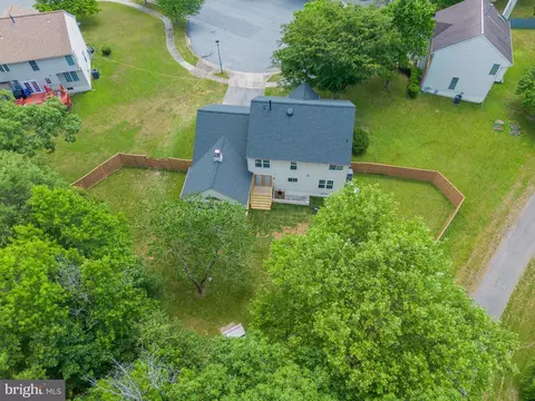 View/Area - 10102 Mallard Pond Ct, Laurel, MD 20708 photo 6 of 17