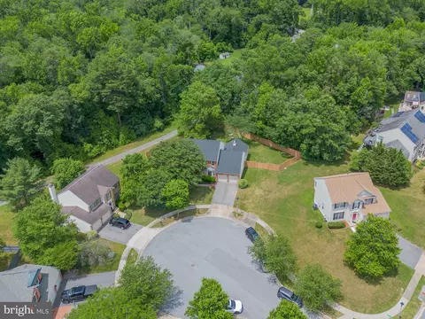 View/Area - 10102 Mallard Pond Ct, Laurel, MD 20708 photo 14 of 17