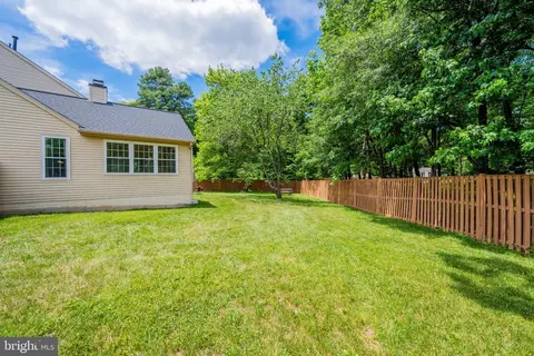 Exterior - 10102 Mallard Pond Ct, Laurel, MD 20708 photo 5 of 5