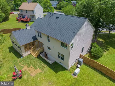 View/Area - 10102 Mallard Pond Ct, Laurel, MD 20708 photo 5 of 17