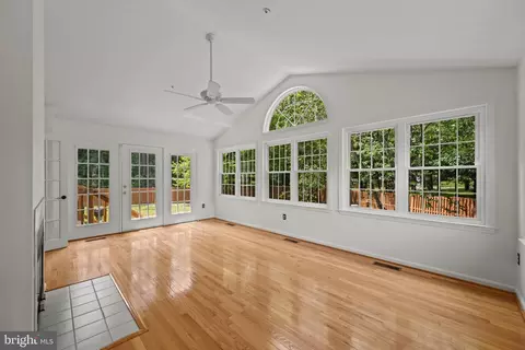 Living - 10102 Mallard Pond Ct, Laurel, MD 20708 photo 7 of 7