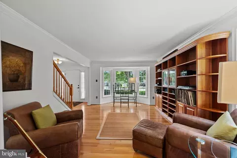 Living - 10102 Mallard Pond Ct, Laurel, MD 20708 photo 1 of 7