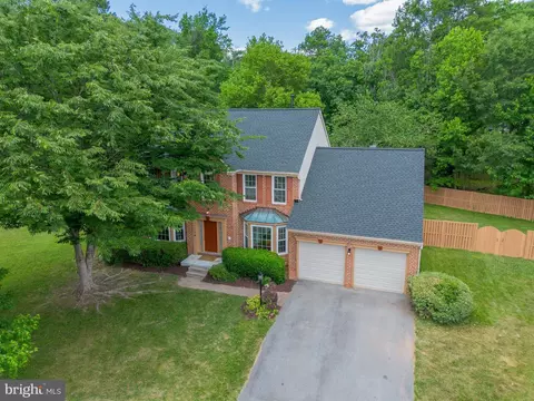 View/Area - 10102 Mallard Pond Ct, Laurel, MD 20708 photo 2 of 17
