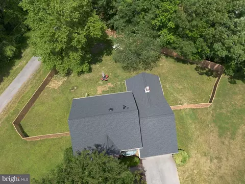View/Area - 10102 Mallard Pond Ct, Laurel, MD 20708 photo 8 of 17