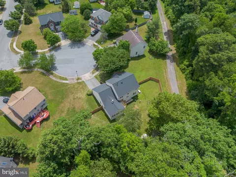 View/Area - 10102 Mallard Pond Ct, Laurel, MD 20708 photo 10 of 17