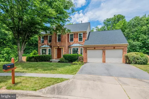 Exterior - 10102 Mallard Pond Ct, Laurel, MD 20708 photo 2 of 5
