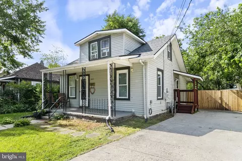 5415 Powhatan St, Riverdale, MD 20737