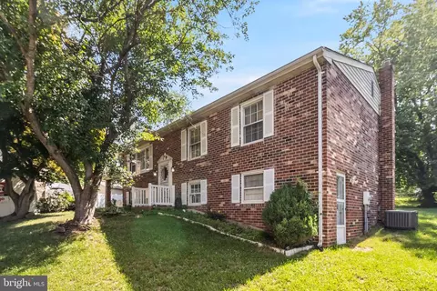 5252 W Boniwood Turn Turn, Clinton, MD 20735