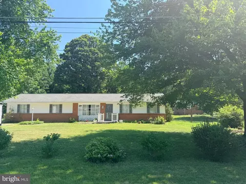 9528 Badger Ave, Clinton, MD 20735