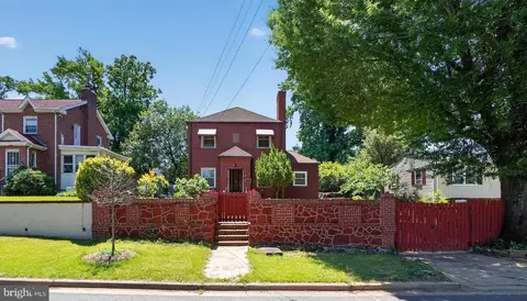 5201 Varnum St, Bladensburg, MD 20710