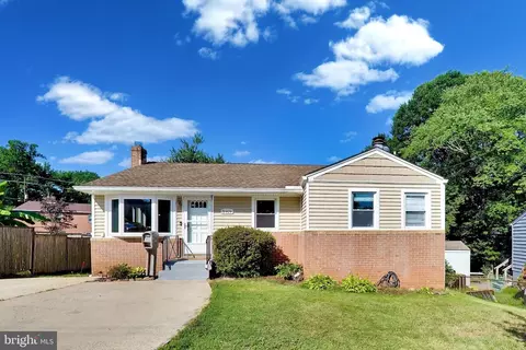 5919 Natasha Dr, Berwyn Heights, MD 20740