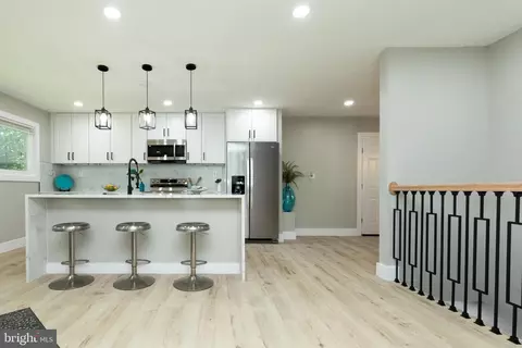Entry Way - 8607 Magnolia Dr, Lanham, MD 20706 photo 1 of 8