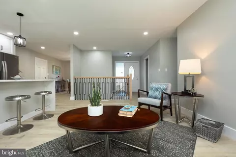 Living - 8607 Magnolia Dr, Lanham, MD 20706 photo 1 of 3