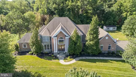 16601 Pleasant Colony Dr, Marlboro, MD 20774