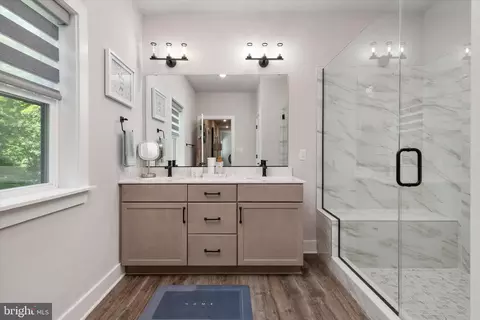 Entry Way - 16608 Sylvan Dr, Bowie, MD 20715 photo 13 of 15