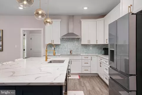 Kitchen - 16608 Sylvan Dr, Bowie, MD 20715 photo 3 of 4