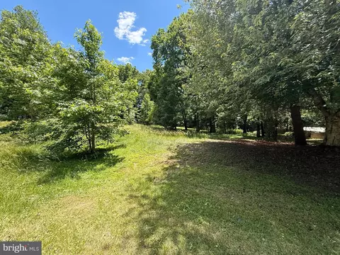 1106 W Riverview Rd, Fort Washington, MD 20744
