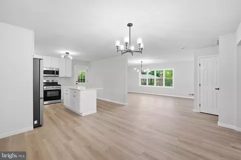 9414 Eldred Pl, Lanham, MD 20706 photo 9