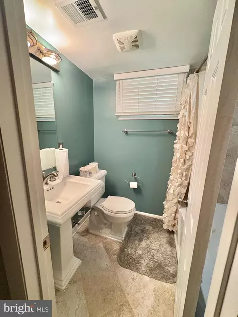 Bath - 5904 Spell Rd, Clinton, MD 20735 photo 2 of 3