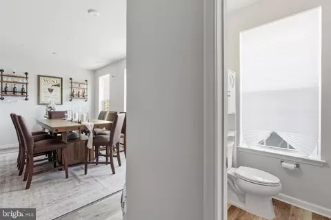 Entry Way - 10414 John Glenn St, Lanham, MD 20706 photo 7 of 10