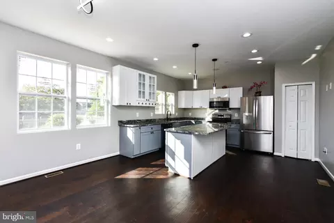 16311 Ayrwood Ln, Bowie, MD 20716