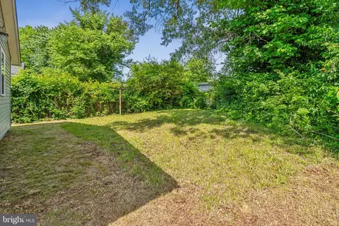 Exterior - 819 Clovis Ave, Capitol Heights, MD 20743 photo 3 of 3