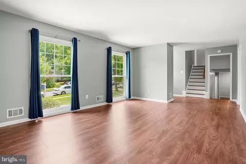 Living - 11910 Callow Ter, Laurel, MD 20708 photo 2 of 10