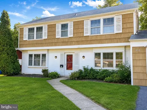 2712 Filbert Ln, Bowie, MD 20715