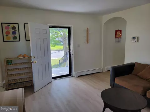 Entry Way - 329 Talbott Ave, Laurel, MD 20707 photo 2 of 6