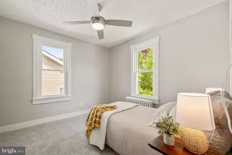 Bedroom - 3204 Perry St, Mount Rainier, MD 20712 photo 5 of 7