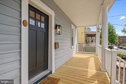 Exterior - 3204 Perry St, Mount Rainier, MD 20712 photo 2 of 3