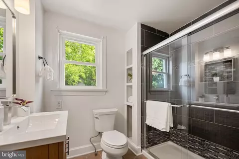 Bath - 3204 Perry St, Mount Rainier, MD 20712 photo 1 of 2